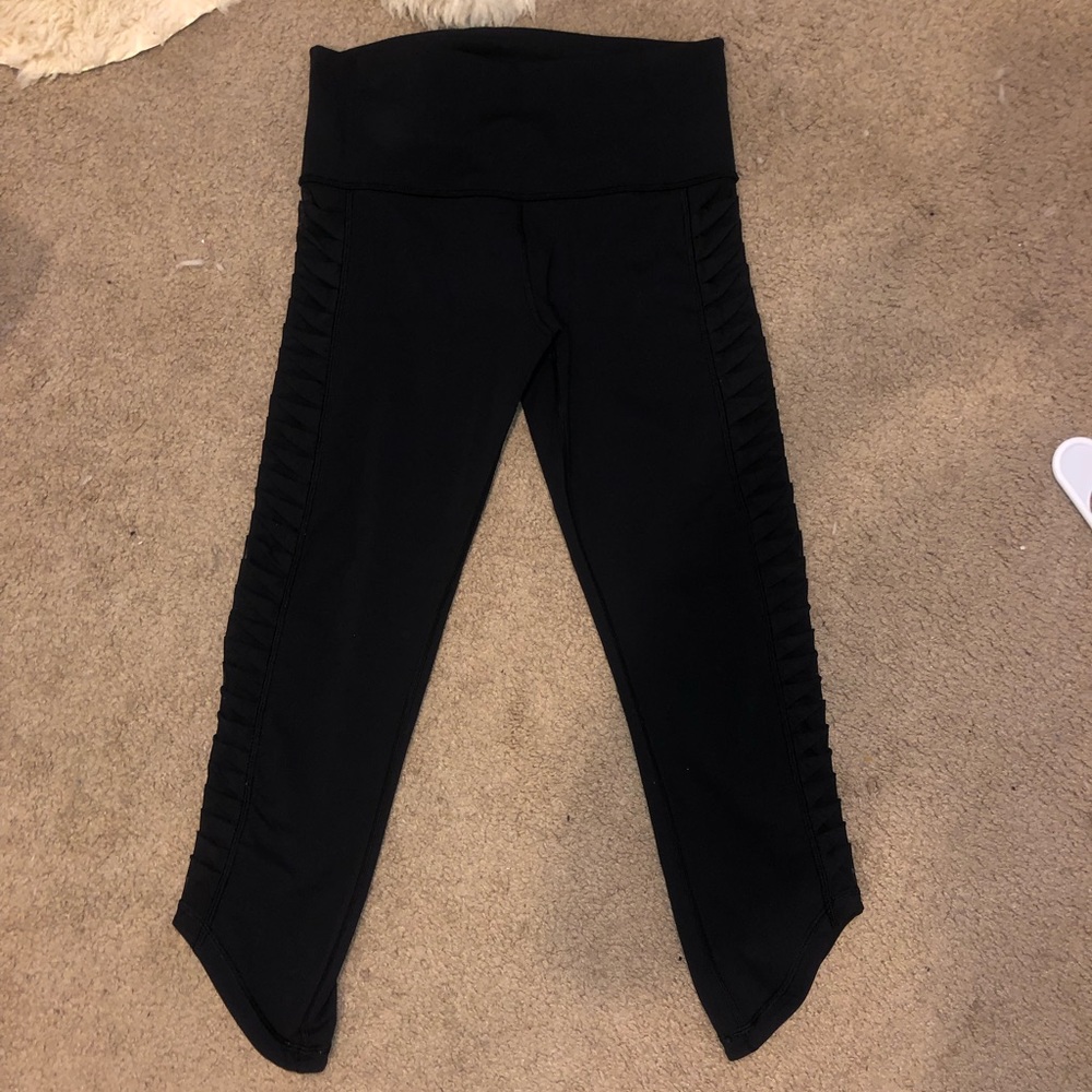Lululemon Crop leggings with side accents